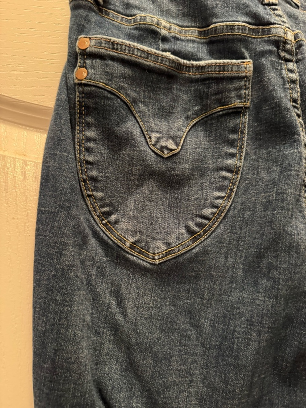 EUC- Judy Blue Flared Jeans - Picture 9 of 10